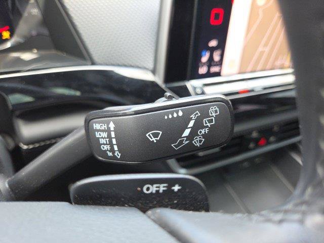 Used 2024 Volkswagen Atlas Cross Sport SEL R-Line AWD/4WD image 42