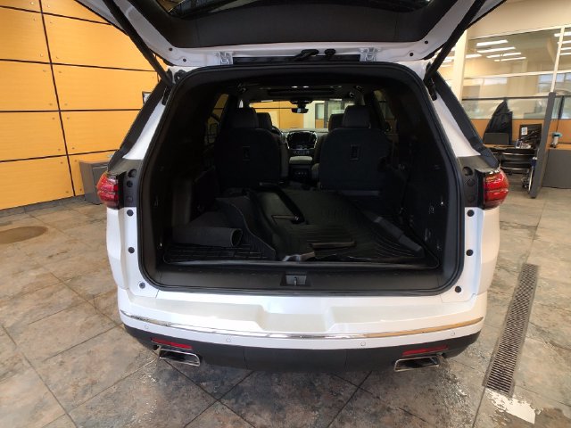 Used 2023 Chevrolet Traverse High Country AWD/4WD image 23