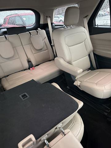 Certified 2023 Ford Explorer XLT w/ Equipment Group 202A AWD/4WD image 15