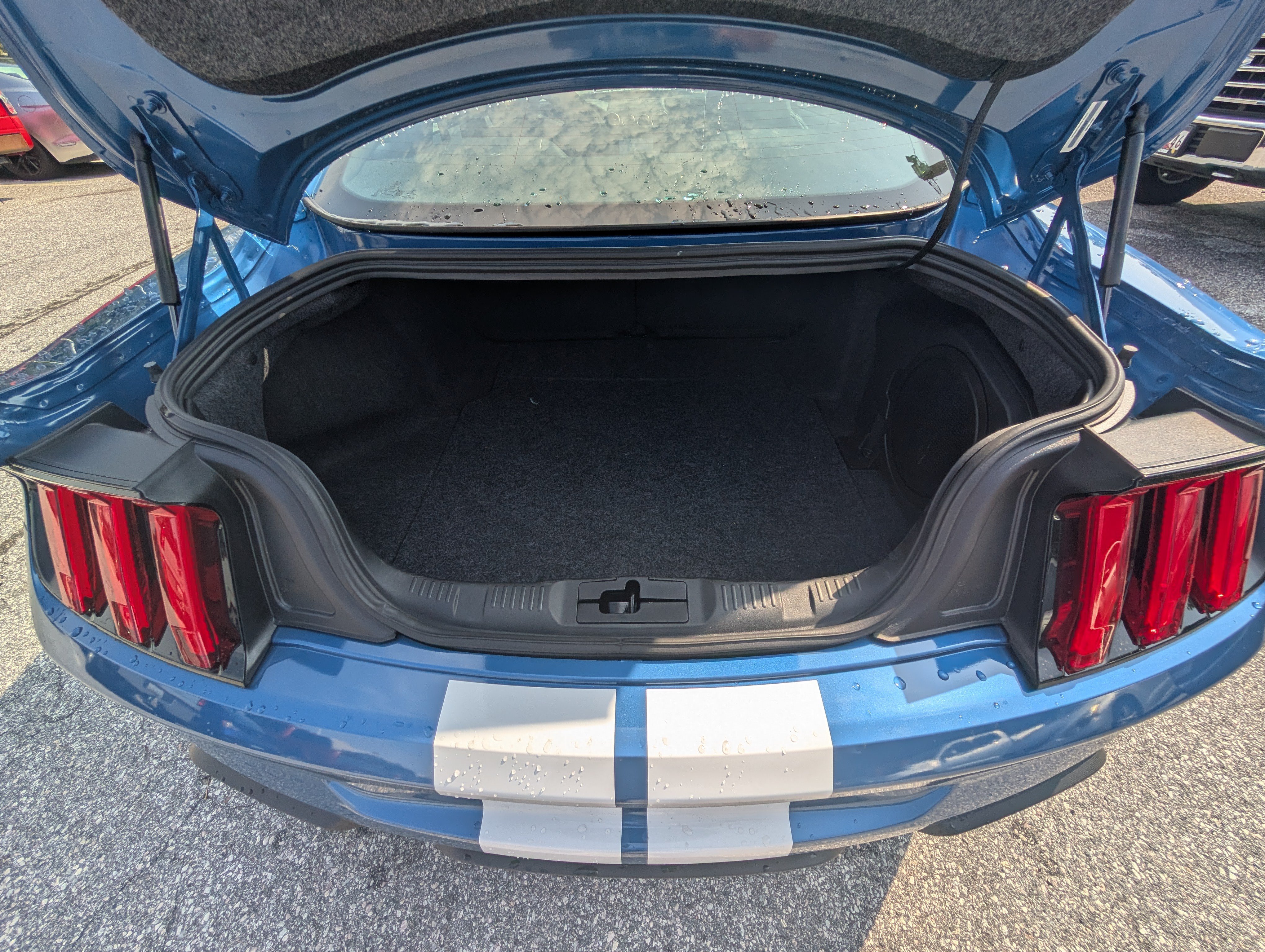 Certified 2020 Ford Mustang Shelby GT500 w/ Technology Package RWD image 14