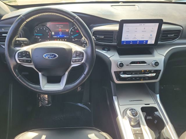 Certified 2021 Ford Explorer XLT w/ Equipment Group 202A RWD image 4
