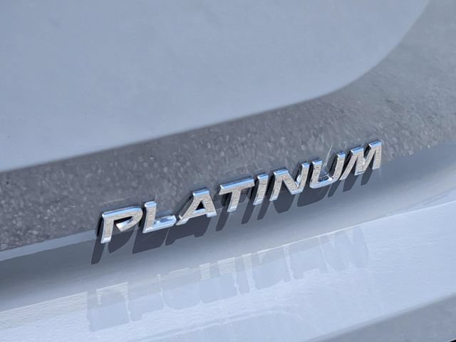 Used 2024 Nissan Pathfinder Platinum FWD image 10