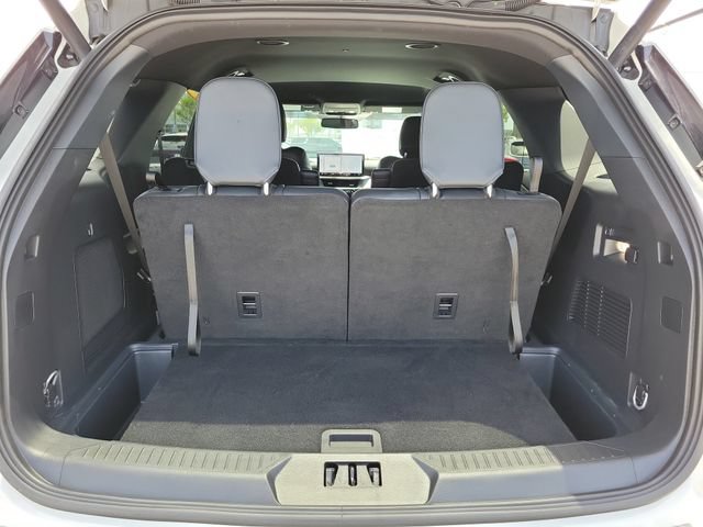 Certified 2025 Ford Explorer ST-Line w/ Premium Package RWD image 9
