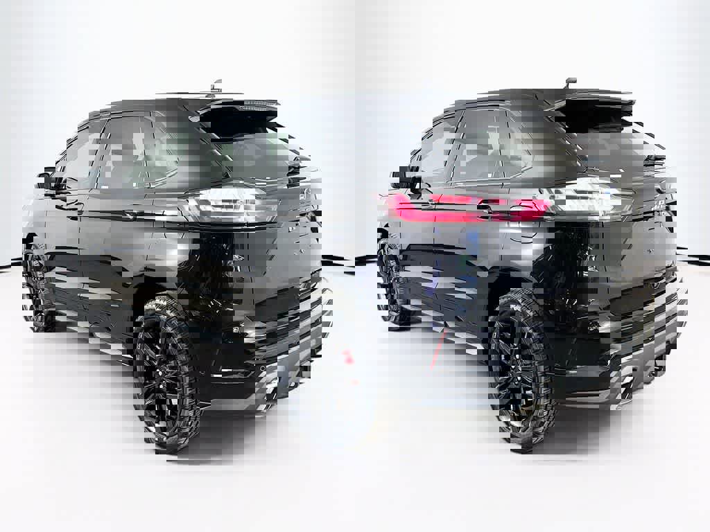 Certified 2021 Ford Edge ST w/ Equipment Group 401A image 4