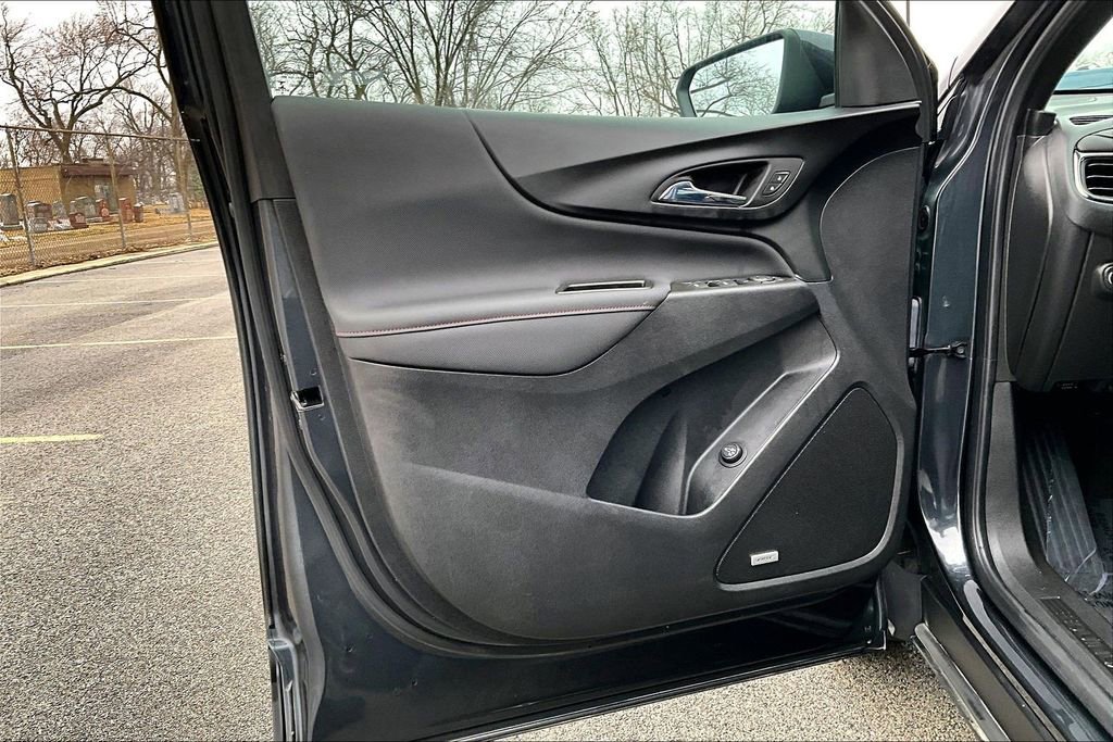 Used 2023 Chevrolet Equinox RS w/ RS Leather Package image 22