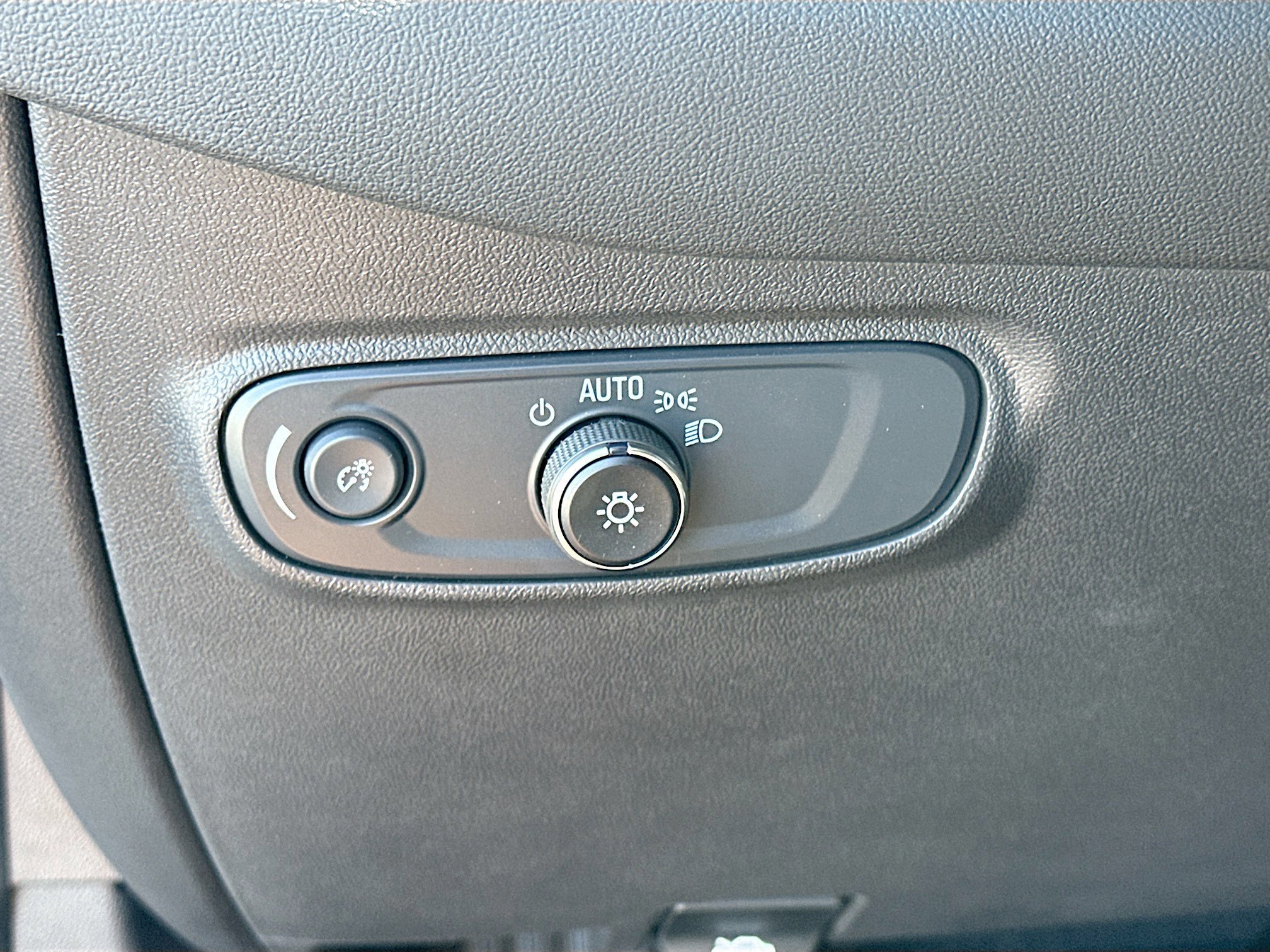 Used 2024 Chevrolet Equinox LT image 10