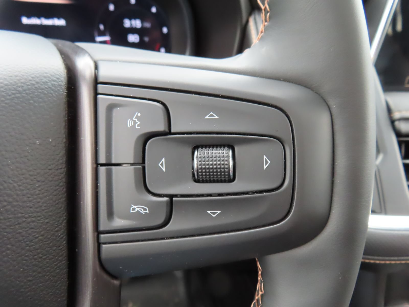 Used 2024 GMC Yukon XL AT4 w/ AT4 Premium Package AWD/4WD image 21