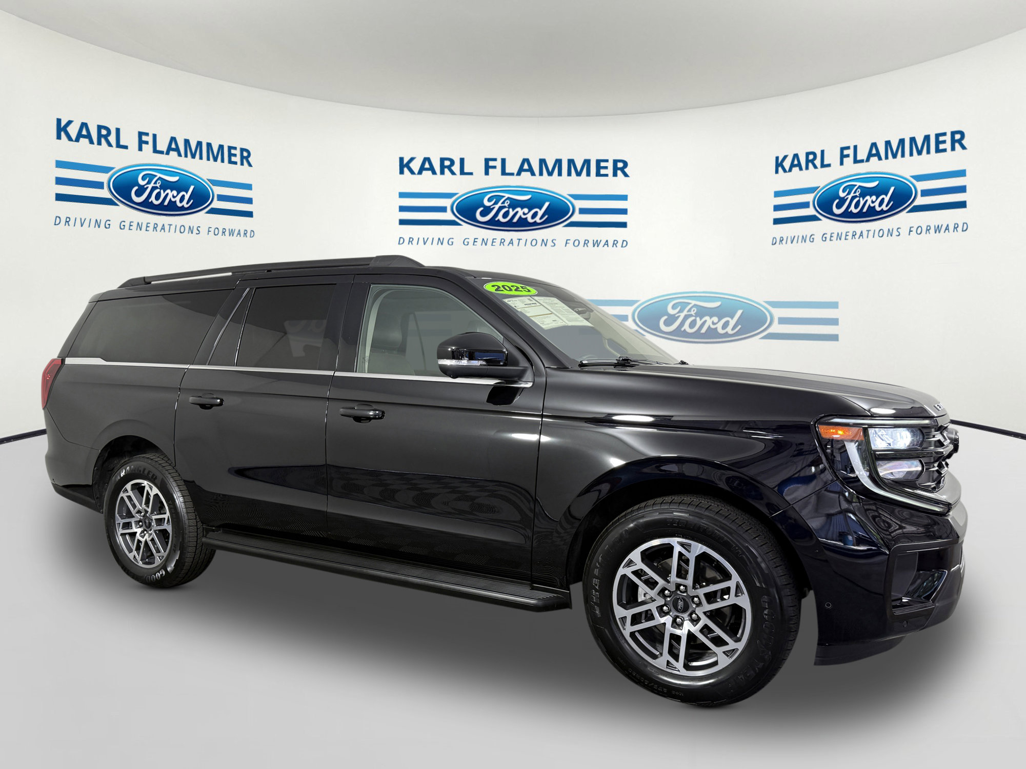 Certified 2025 Ford Expedition Max Active AWD/4WD image 1