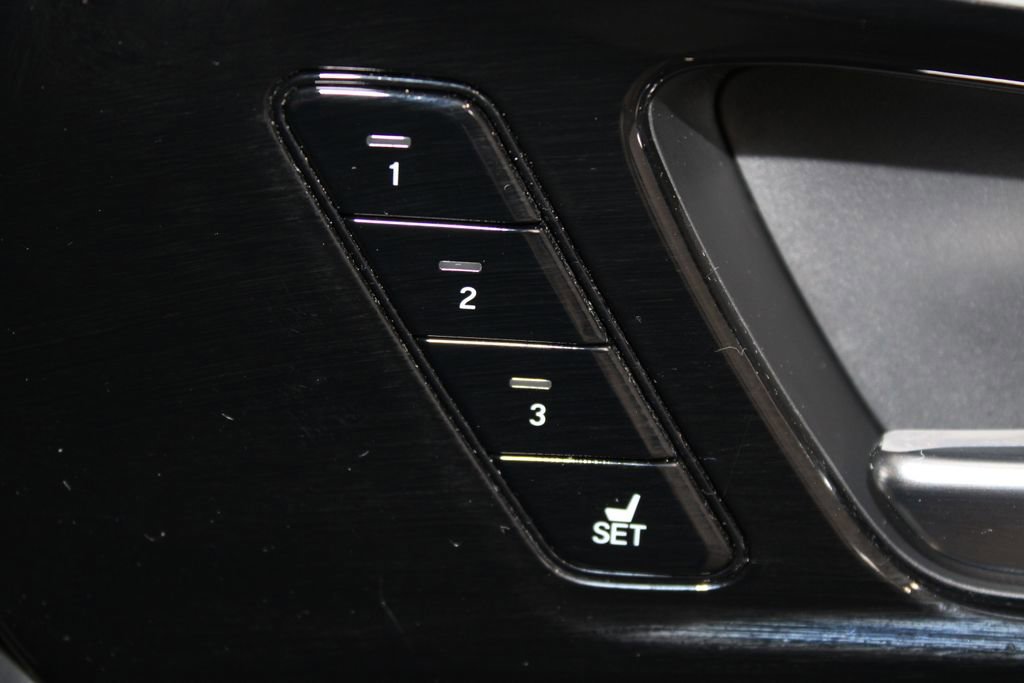 Used 2023 Acura MDX SH-AWD w/ Technology Package image 33