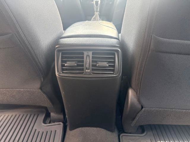 Used 2017 Nissan Rogue SV FWD image 26