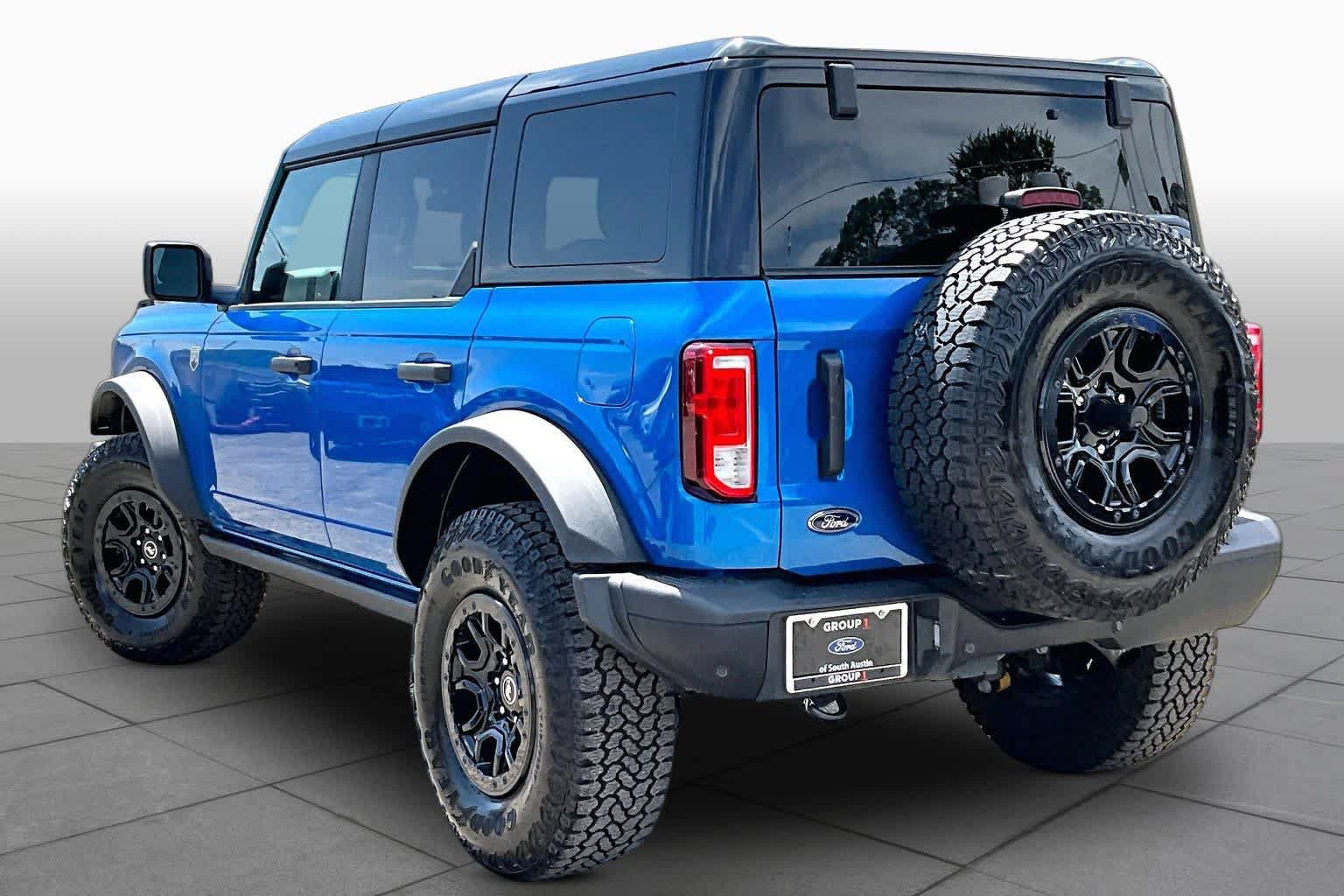 Certified 2025 Ford Bronco Big Bend w/ Black Diamond Package AWD/4WD image 6