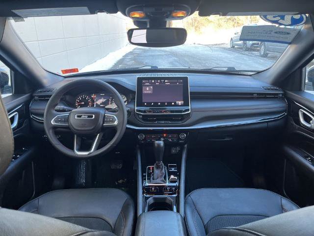 Used 2023 Jeep Compass Trailhawk image 12