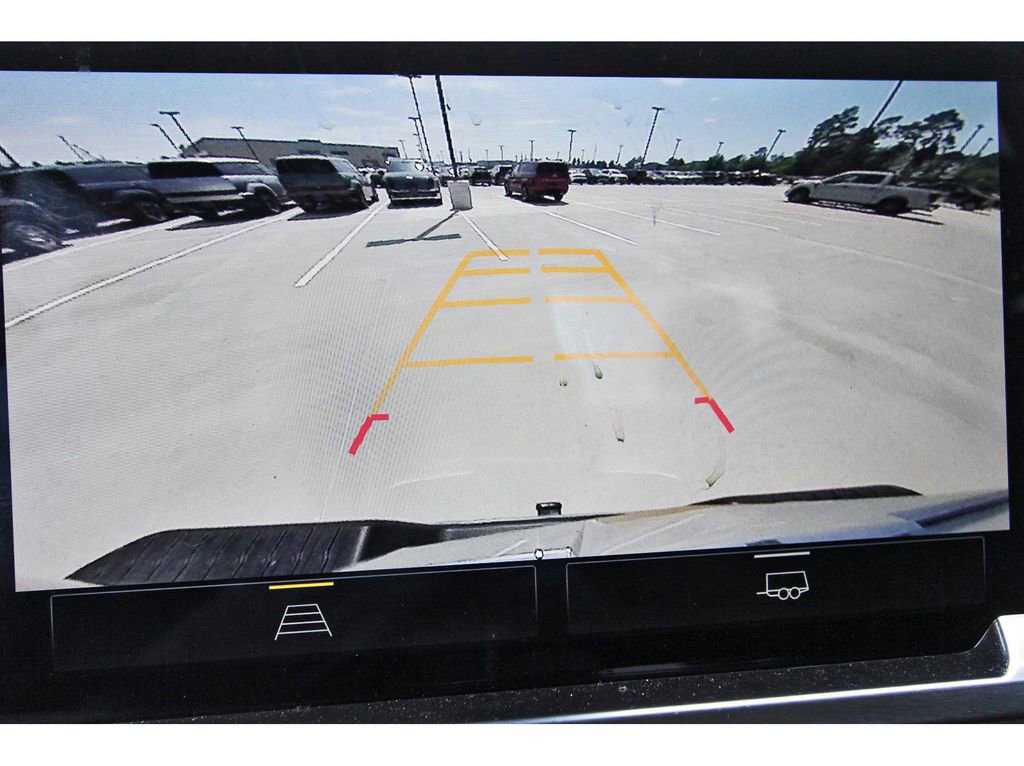 Used 2025 Chevrolet Silverado 1500 LT image 25