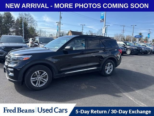 Certified 2022 Ford Explorer XLT w/ Equipment Group 202A AWD/4WD image 3