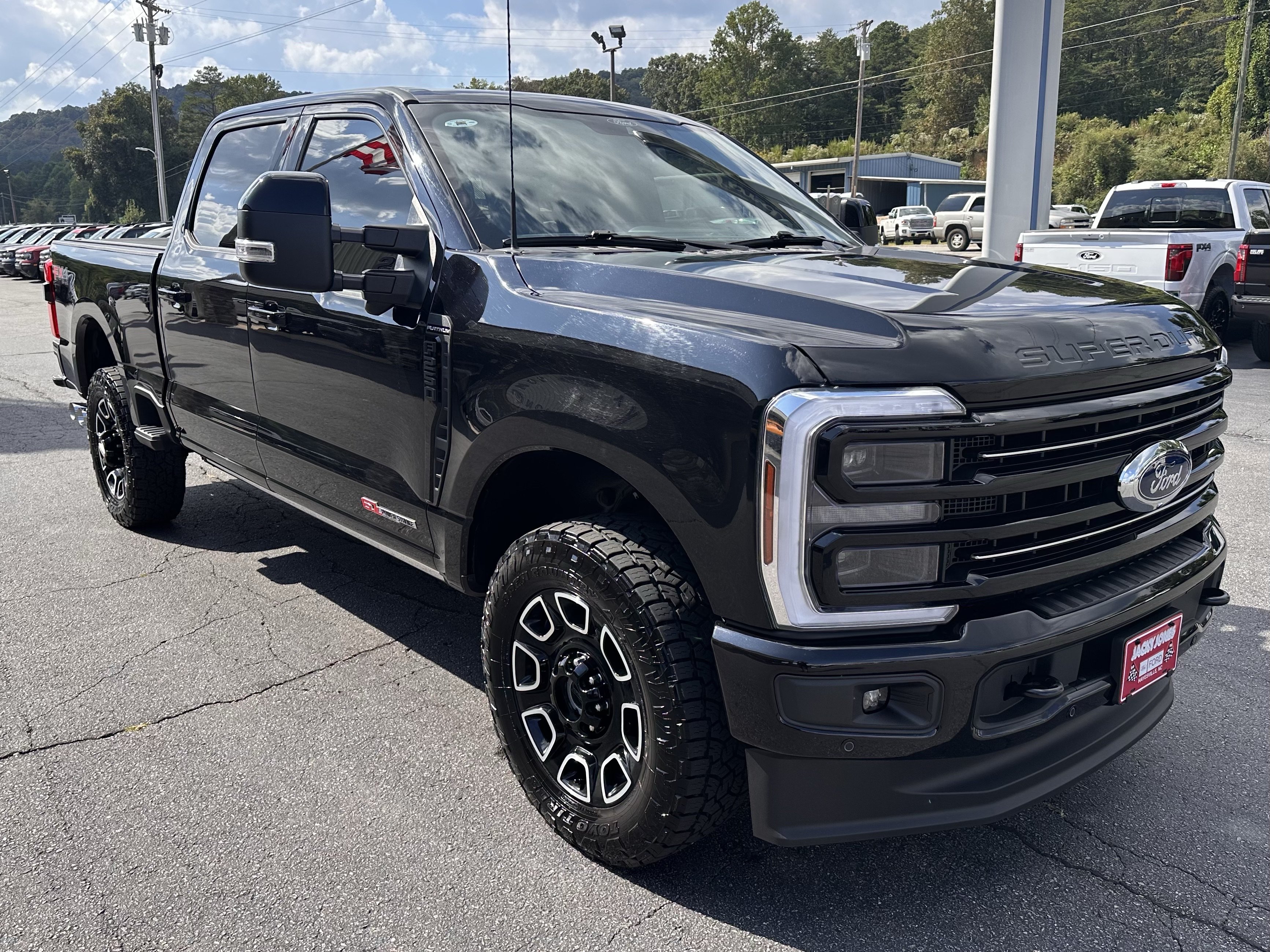 Certified 2025 Ford F250 Platinum AWD/4WD image 4