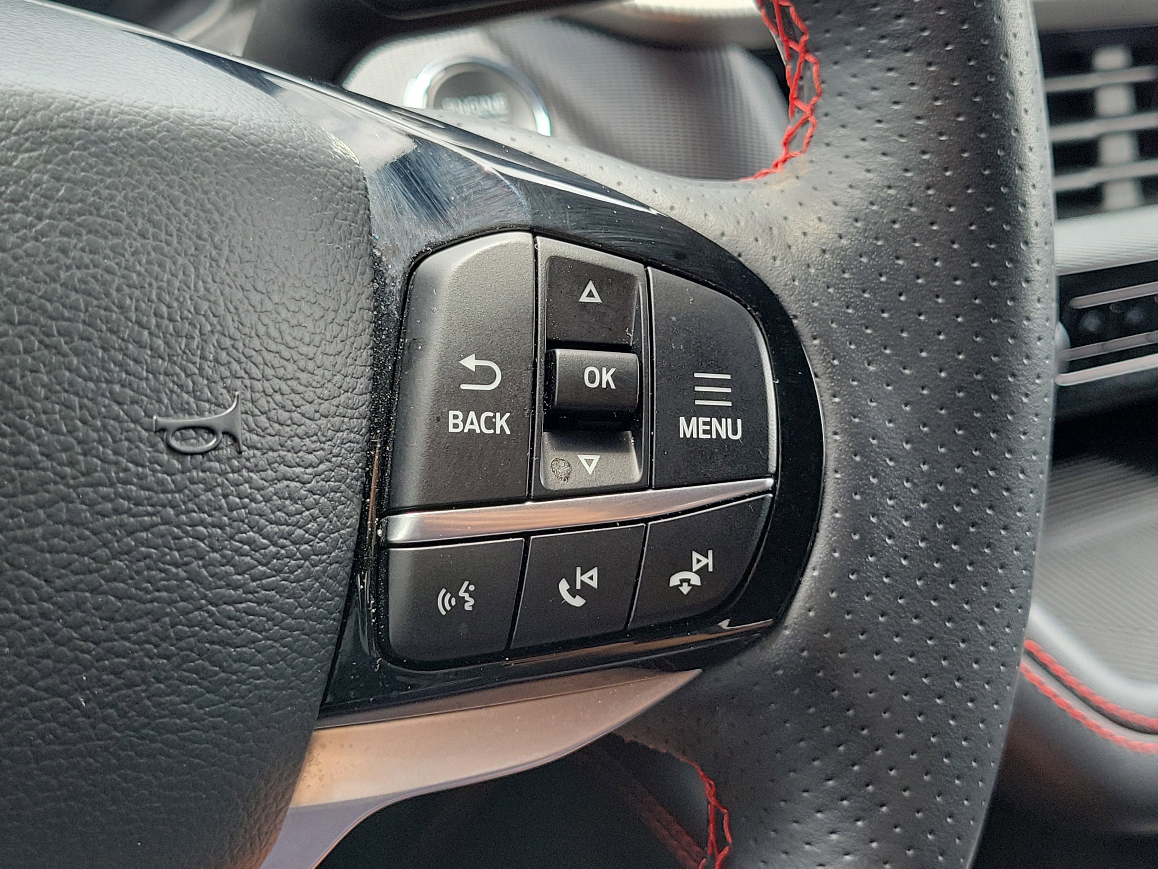 Certified 2025 Ford Explorer ST-Line AWD/4WD image 26