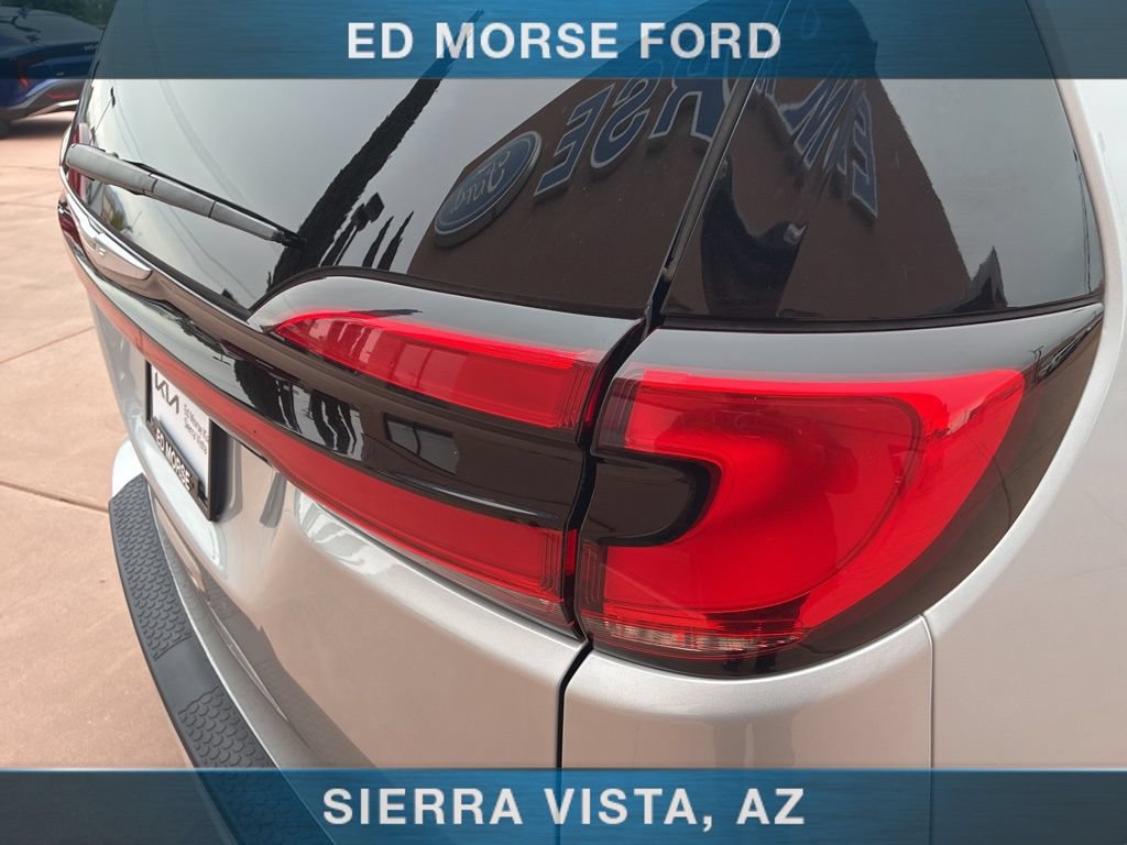 Used 2024 Chrysler Pacifica Touring-L FWD image 10