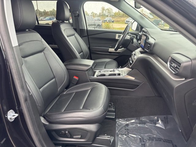 Certified 2023 Ford Explorer XLT w/ Equipment Group 202A image 17