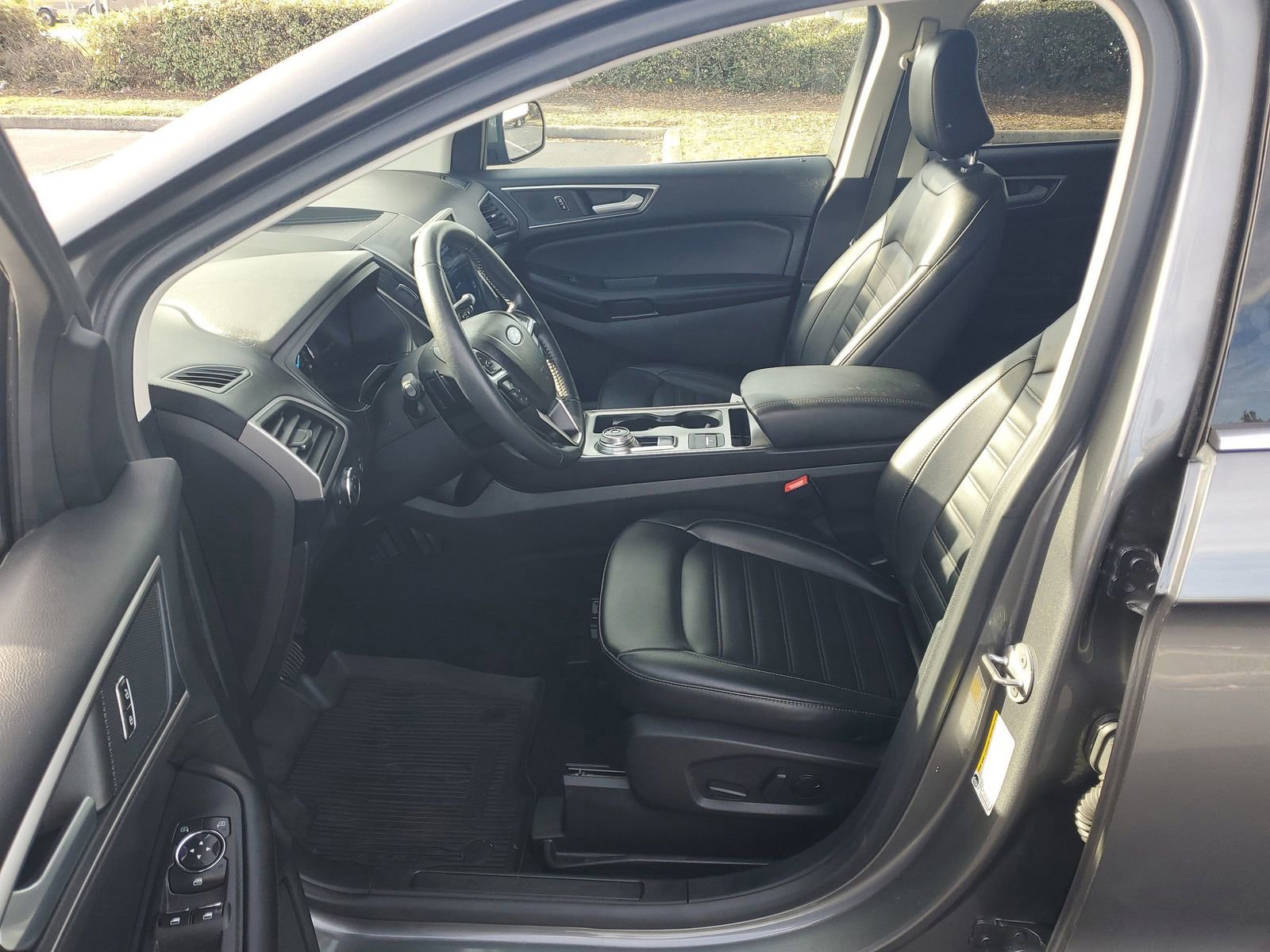 Certified 2022 Ford Edge SEL w/ Convenience Package image 18