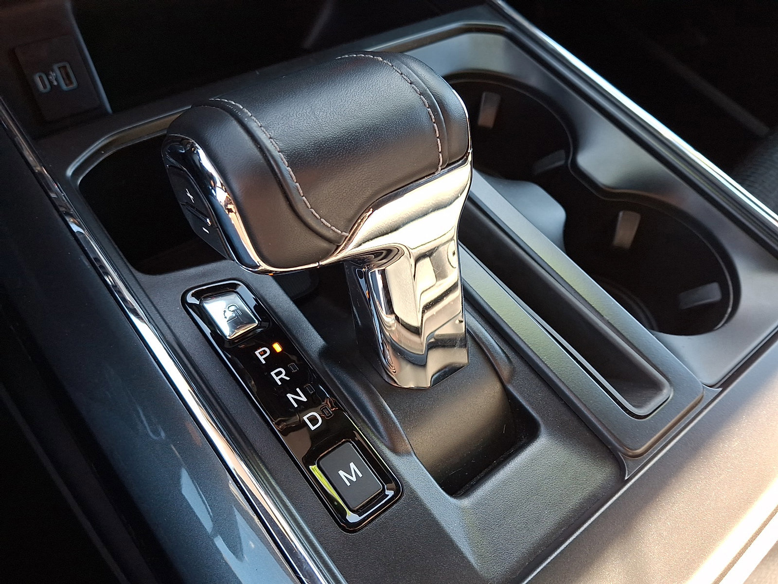 Certified 2022 Ford F150 XLT w/ Equipment Group 302A High image 15