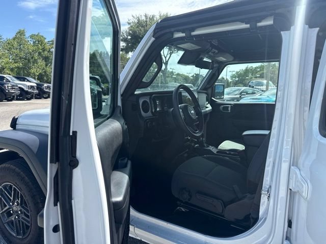 Used 2024 Jeep Wrangler Unlimited Sport AWD/4WD image 13