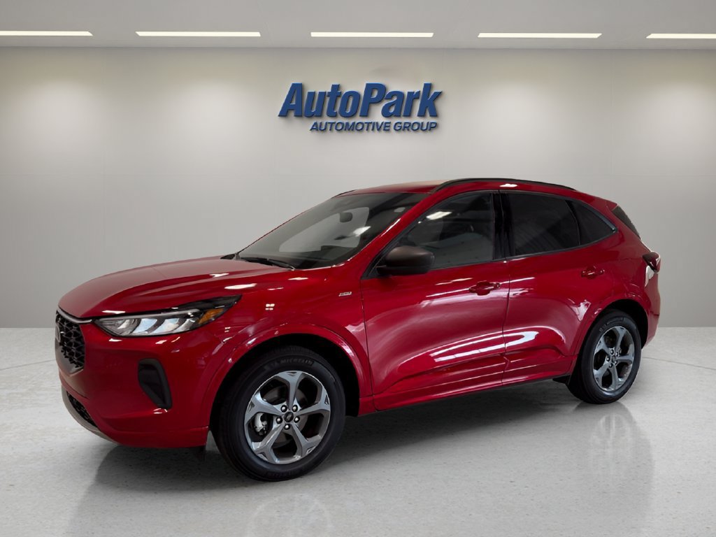 Certified 2024 Ford Escape ST-Line w/ Tech Pack #1 AWD/4WD image 3