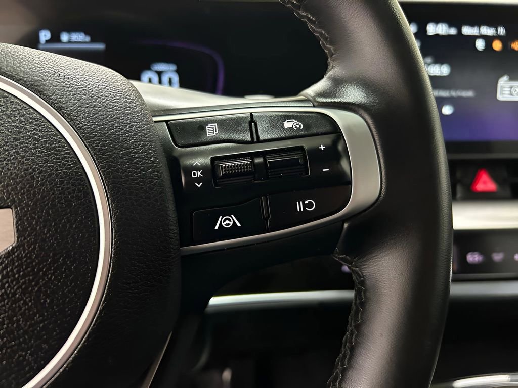 Used 2023 Kia Sportage EX image 24