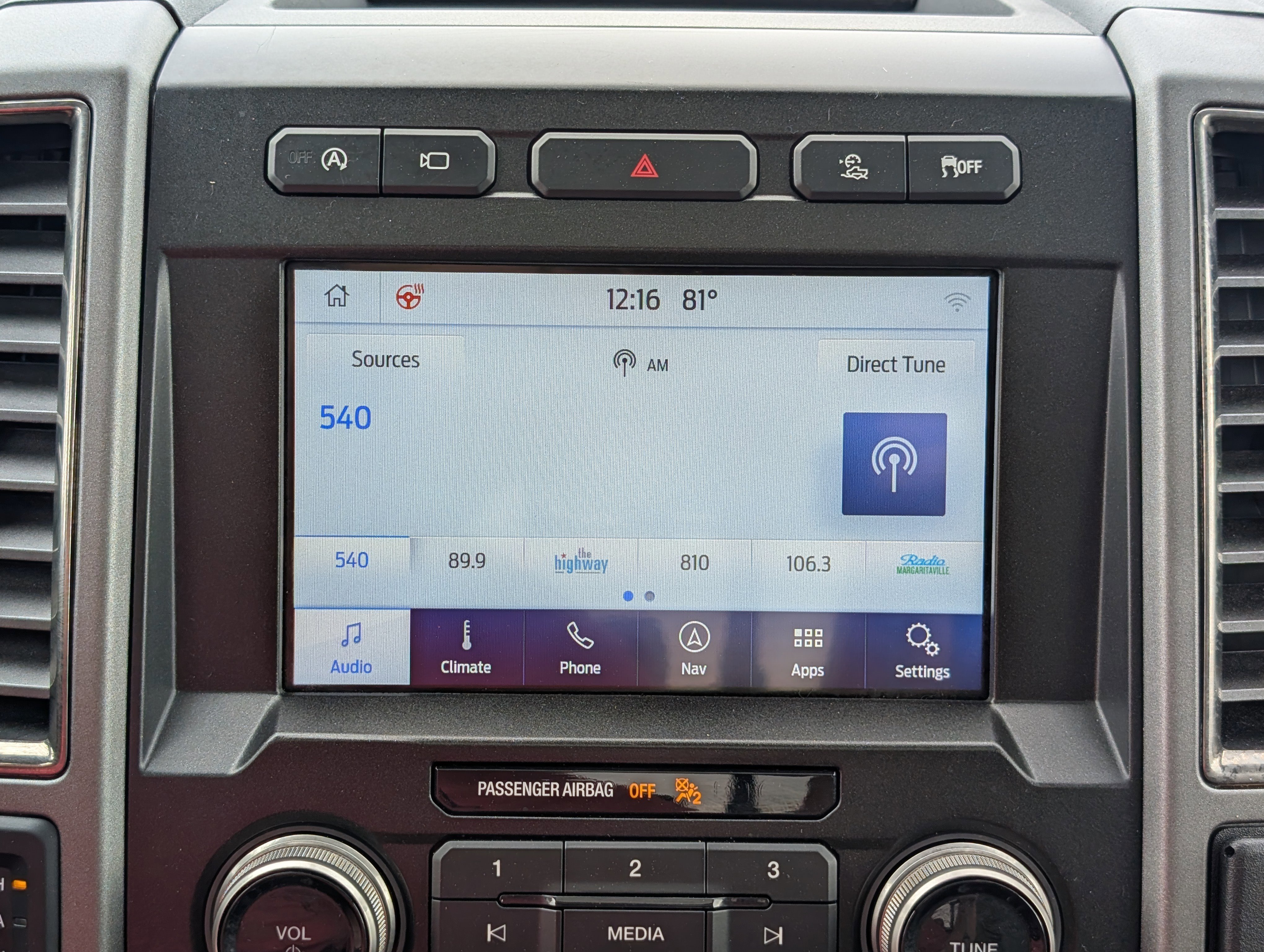 Certified 2019 Ford F150 Raptor w/ Equipment Group 802A Luxury image 28