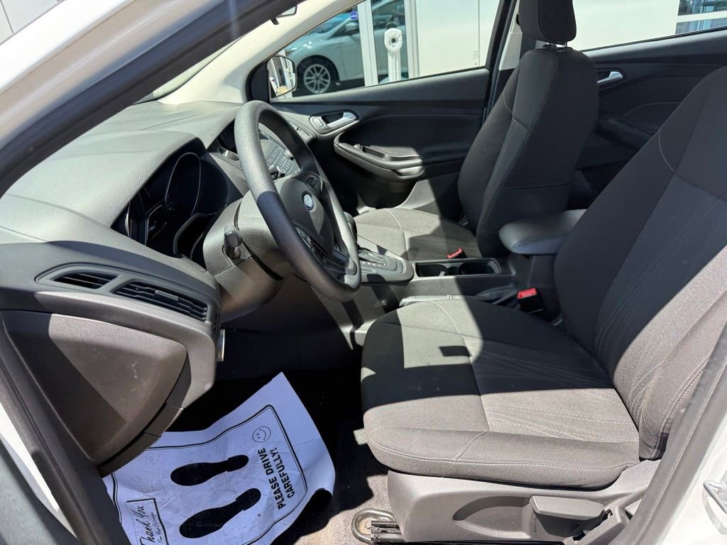 Certified 2018 Ford Focus SE FWD image 6