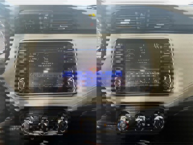 Used 2021 Nissan Versa SV image 17