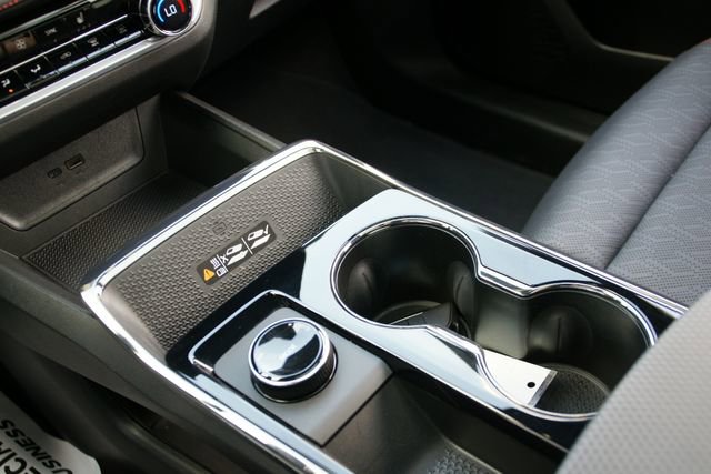 Used 2025 Chevrolet Equinox RS w/ Safety and Technology Package image 26