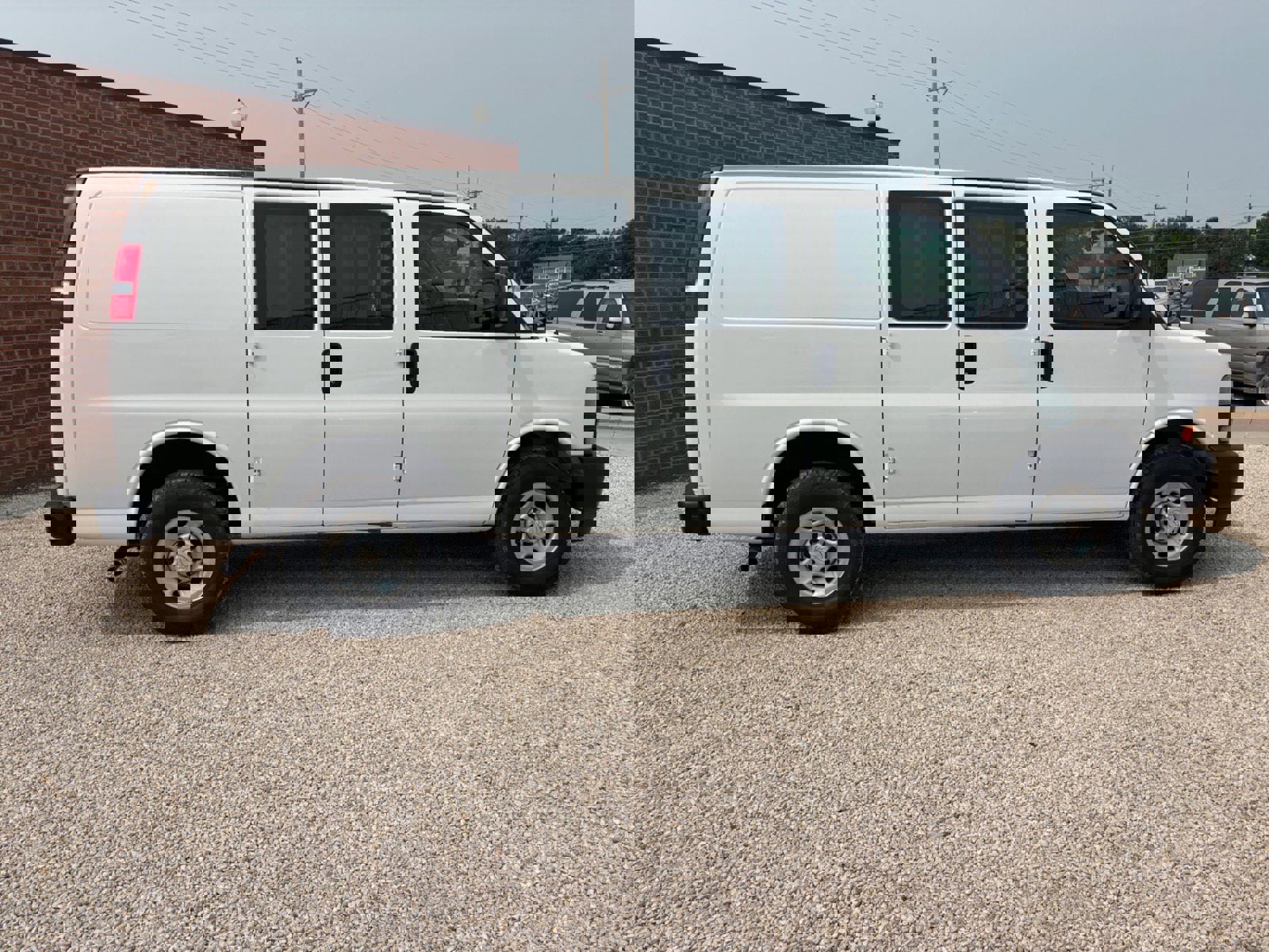 Used 2019 Chevrolet Express 3500 w/ Driver Convenience Package image 6