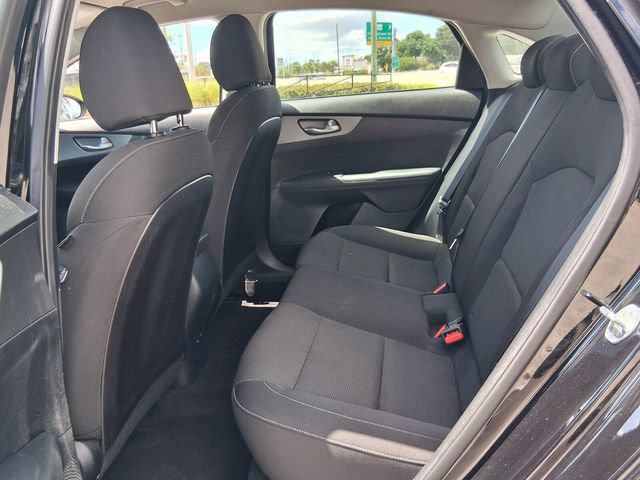Used 2020 Kia Forte LXS FWD image 13