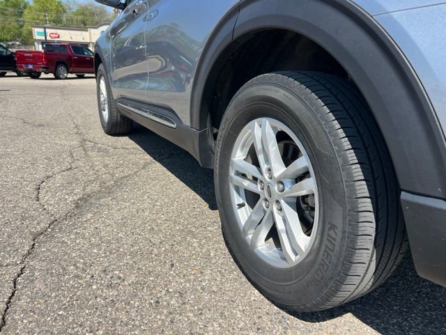 Certified 2021 Ford Explorer XLT w/ Equipment Group 202A AWD/4WD image 22