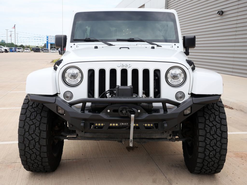 Used 2017 Jeep Wrangler Unlimited Sahara AWD/4WD image 4