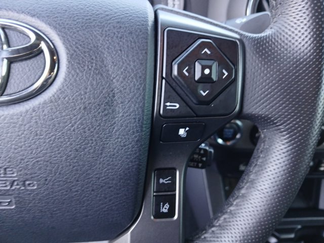 Used 2019 Toyota Tacoma TRD Off-Road w/ Technology Package AWD/4WD image 18