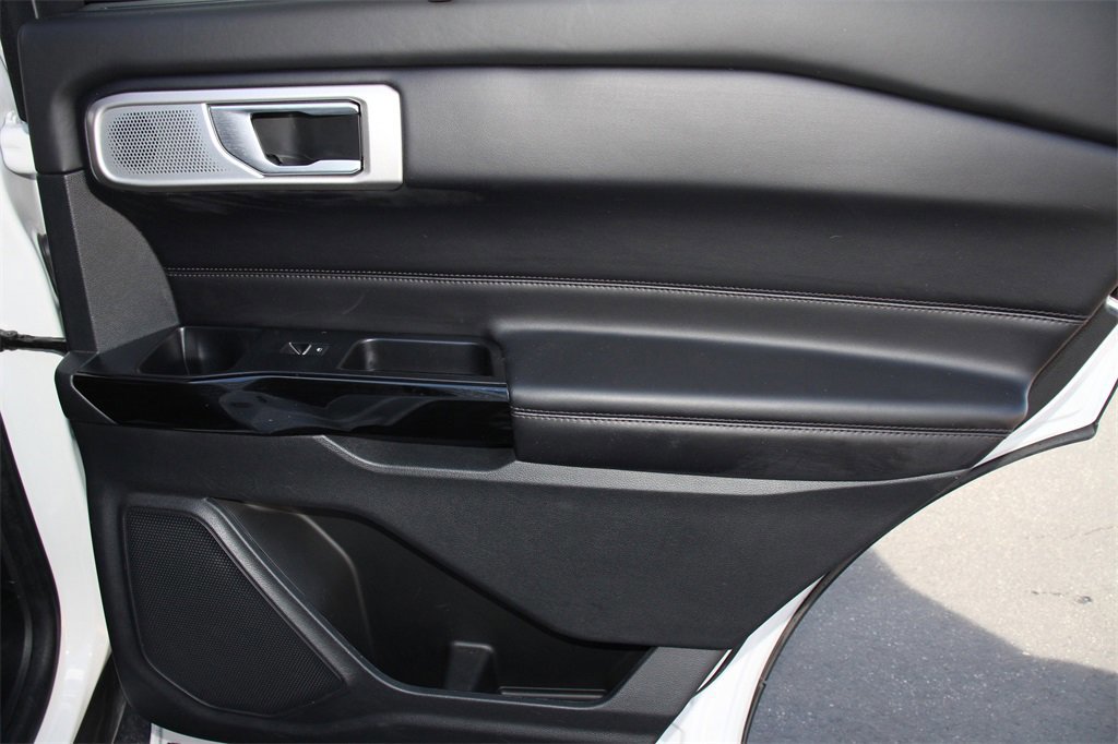 Certified 2022 Ford Explorer Platinum w/ Equipment Group 601A image 25