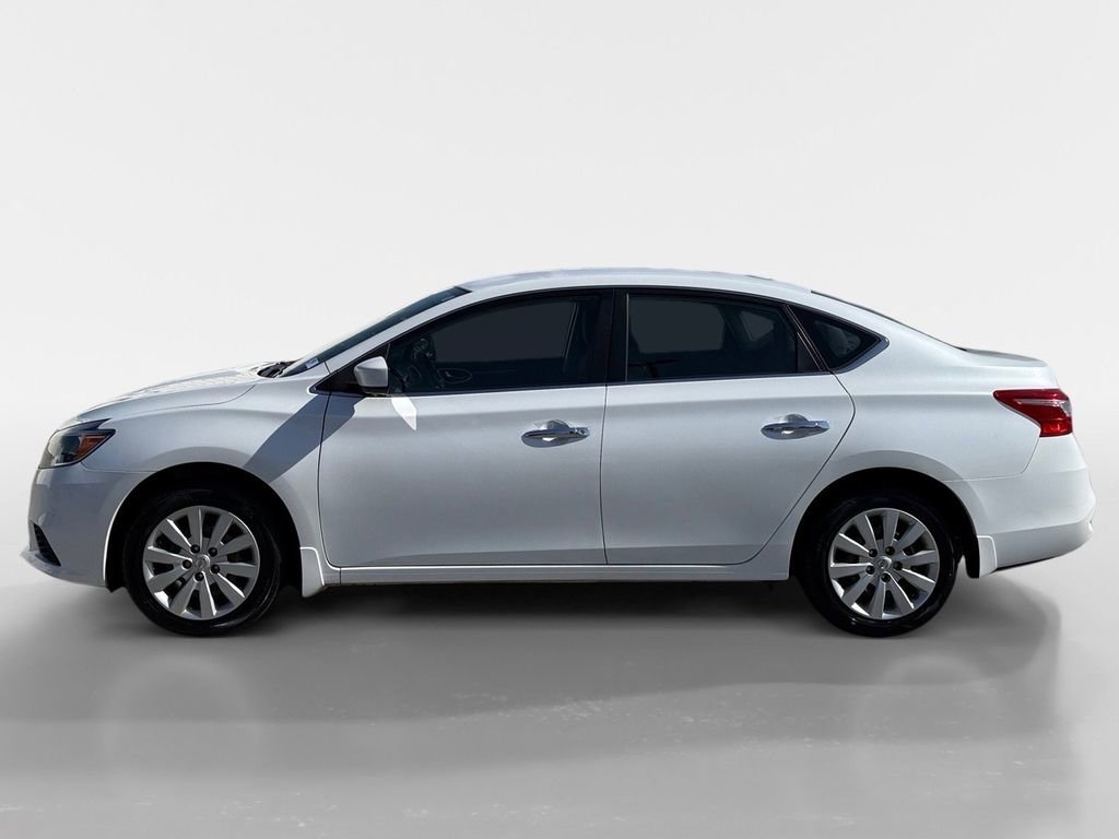 Used 2017 Nissan Sentra SV image 3