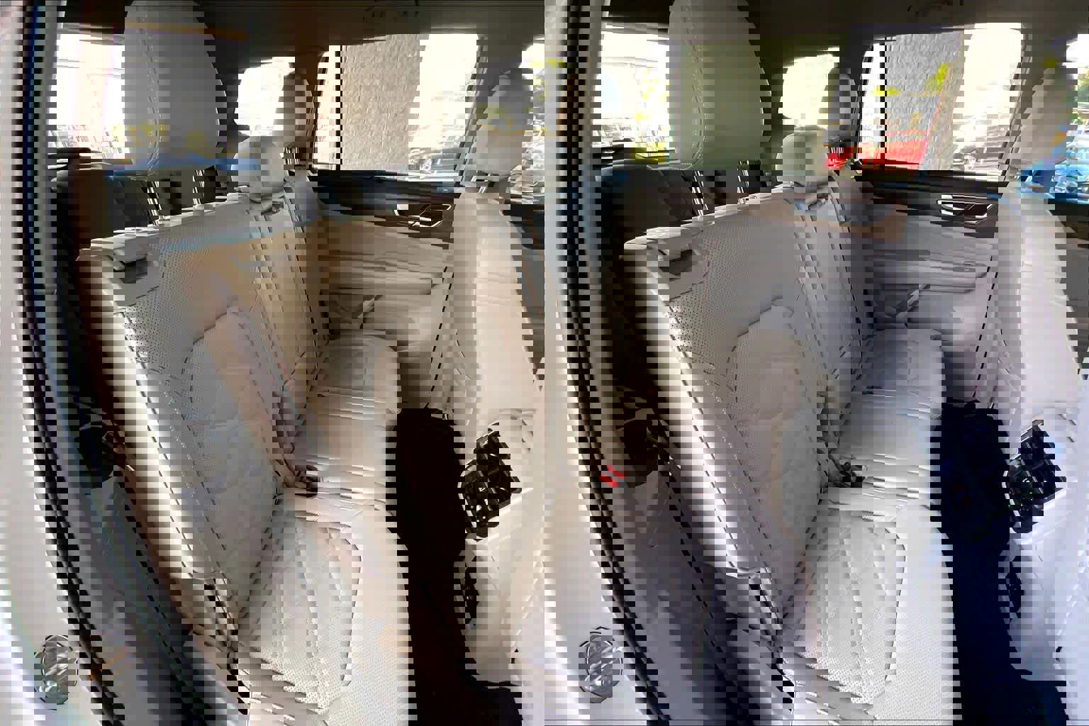 Used 2024 Volkswagen Atlas SE FWD image 19