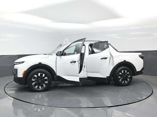 Used 2025 Hyundai Santa Cruz SEL AWD/4WD image 32