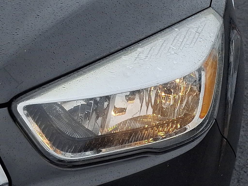 Certified 2018 Ford Escape SE w/ SE Sync 3 Package image 9