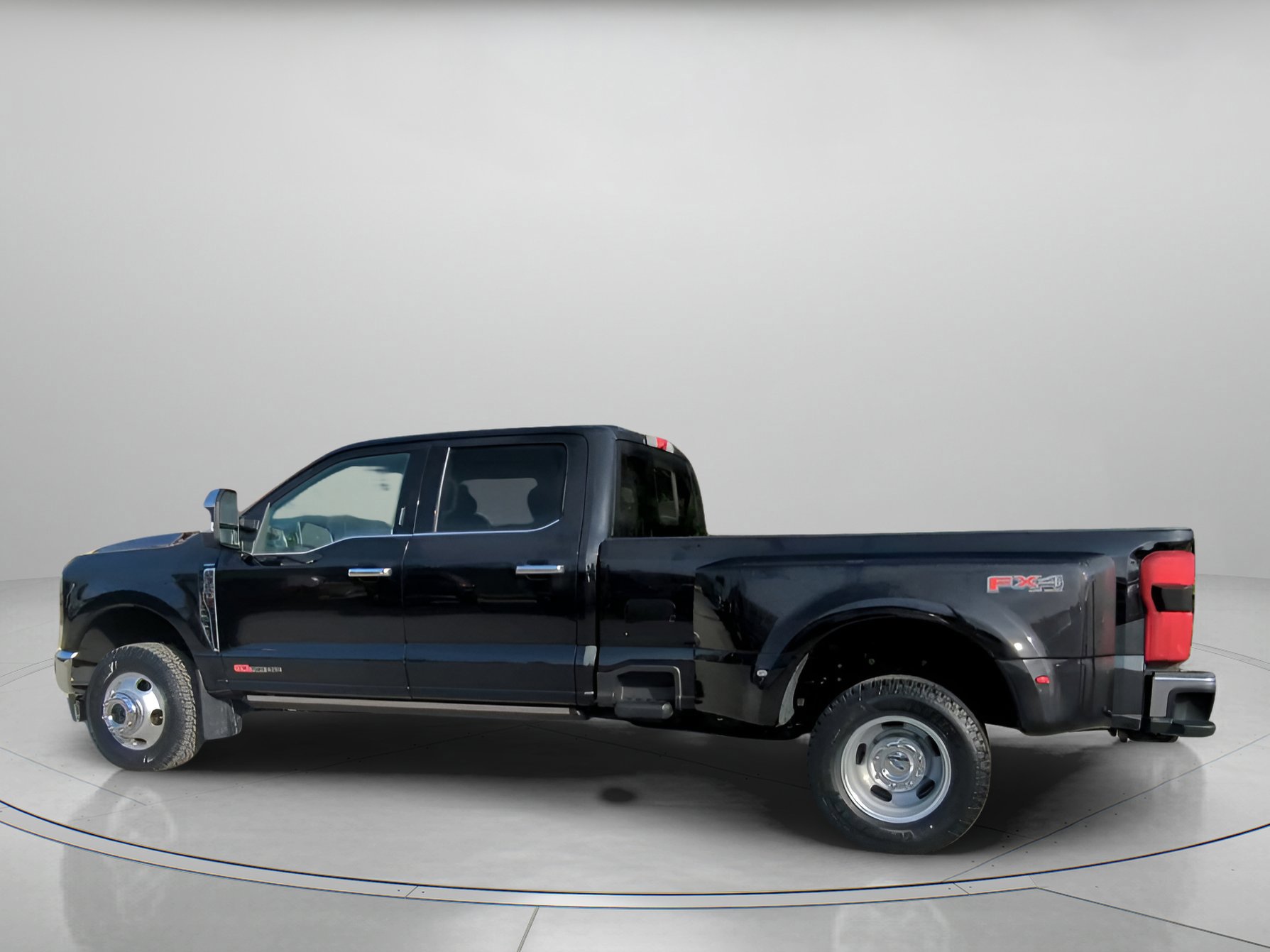 Certified 2024 Ford F350 Lariat w/ Lariat Ultimate Package image 10