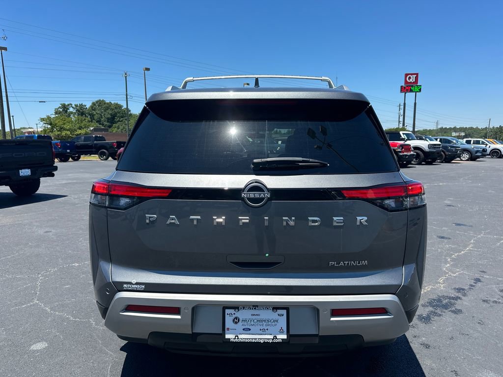 Used 2024 Nissan Pathfinder Platinum FWD image 6