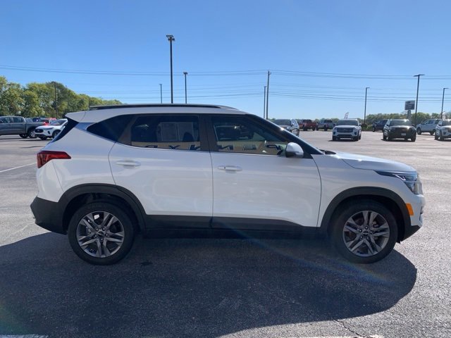 Used 2023 Kia Seltos S image 6