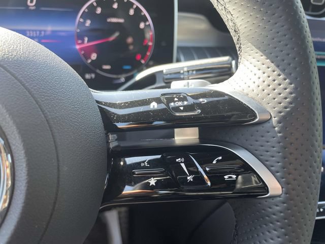 Used 2024 Mercedes-Benz GLC 300 4MATIC image 29