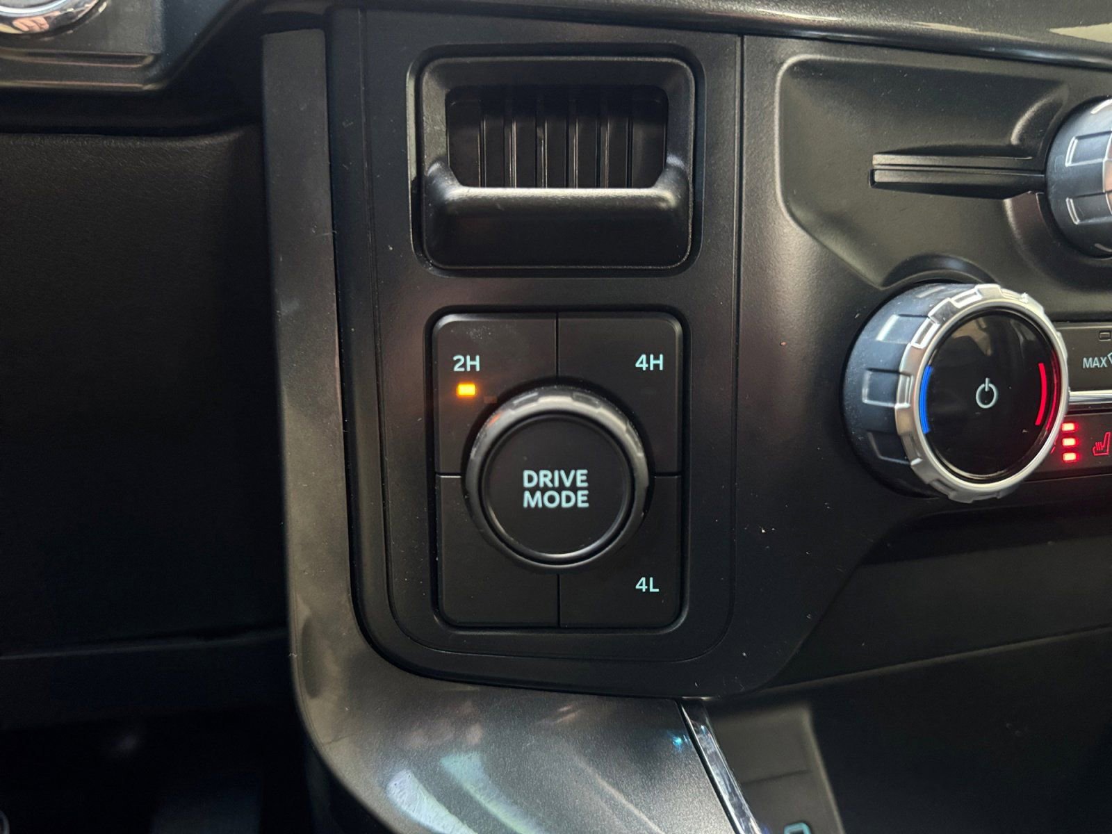 Certified 2022 Ford F150 XLT w/ Equipment Group 302A High image 26