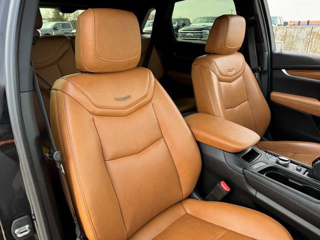 Used 2022 Cadillac XT5 Premium Luxury w/ Technology Package image 19
