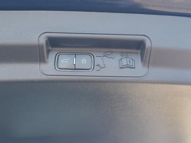 Certified 2022 Ford Explorer Platinum w/ Equipment Group 601A image 14