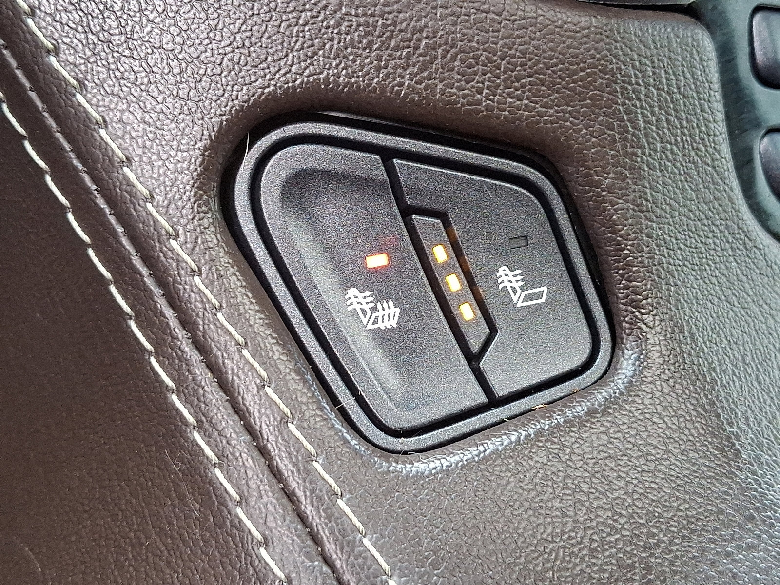 Used 2020 Chevrolet Tahoe LT image 26