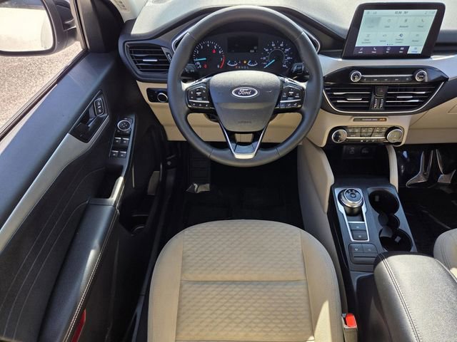 Certified 2022 Ford Escape SE w/ SE Sport Appearance Package image 14